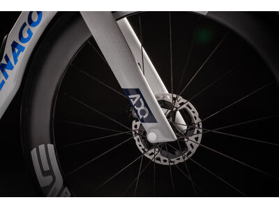 Colnago Y1RS Disc 2025 Carbon TT Aero Bike Dura Ace Di2 click to zoom image