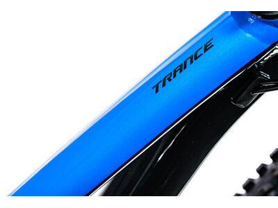 Giant Trance 3 click to zoom image