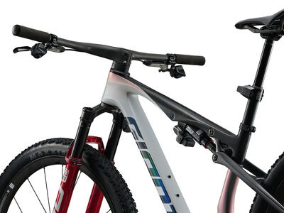 Giant Anthem Advanced SL SE White / Carbon click to zoom image