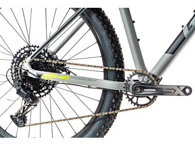 Giant Talon 1 click to zoom image