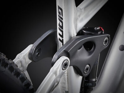 Giant Reign E+ 3 click to zoom image