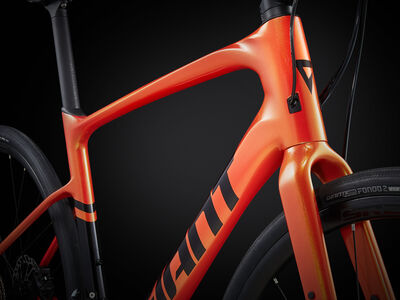 Giant FastRoad Advanced 2 Helios Orange click to zoom image