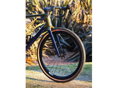 Vittoria Terreno T70 Coarse Loose 700x40c Gravel Endurance Brown G2.0 Tubeless Ready click to zoom image