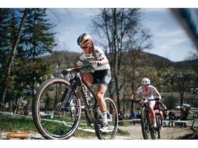 Vittoria Mezcal III TLR 29X2.25 XC Full Black Tyre click to zoom image