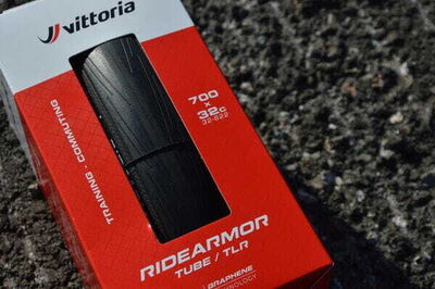 Vittoria RideArmor II 700x26c TLR full black G2.0 click to zoom image