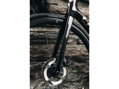 LIV Avail Advanced Pro 0 Carbon click to zoom image