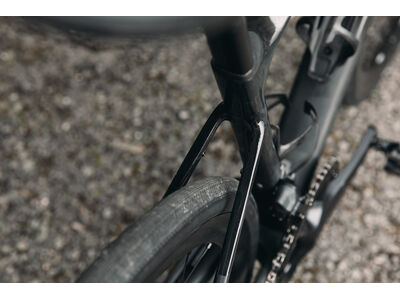 LIV Avail Advanced Pro 0 Carbon click to zoom image