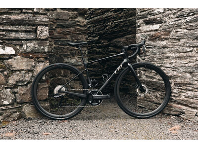 LIV Avail Advanced Pro 0 Carbon click to zoom image