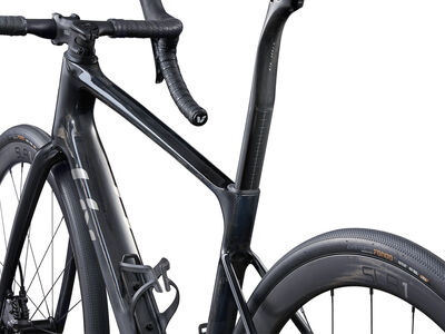 LIV Avail Advanced Pro 0 Carbon click to zoom image